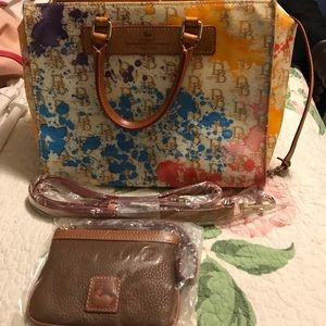 Dooney & Bourke purse